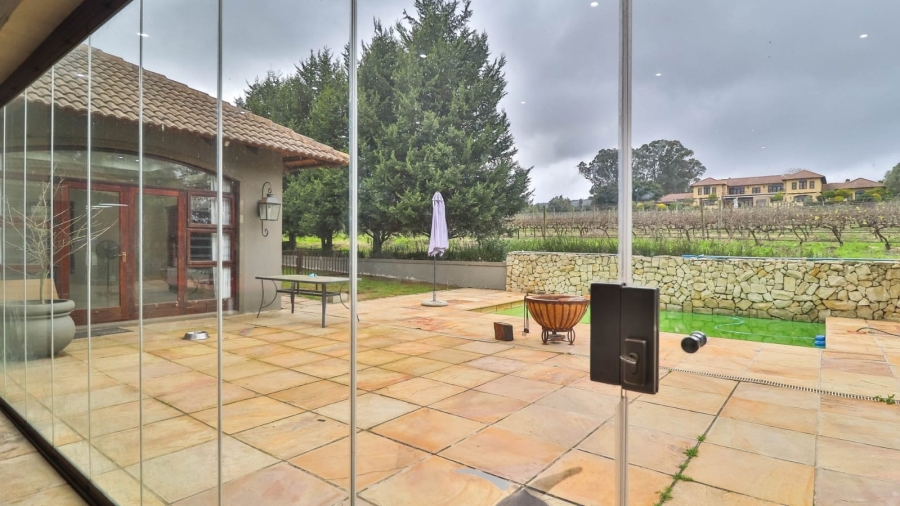 5 Bedroom Property for Sale in Klein Zevenwacht Western Cape